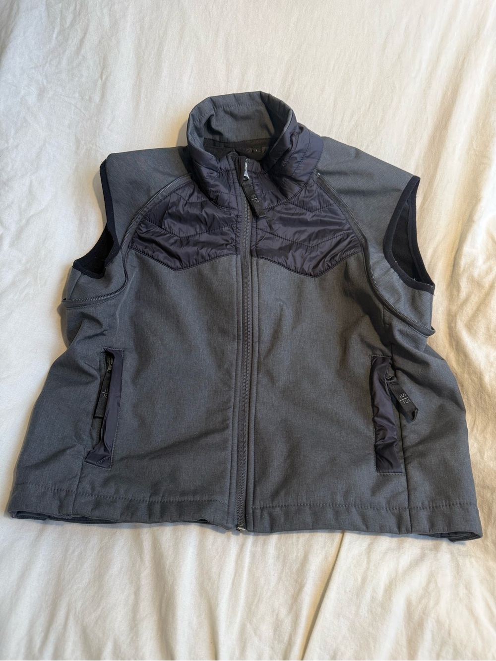 STS Ranchwear Gray Quilted-Panel Softshell Vest
